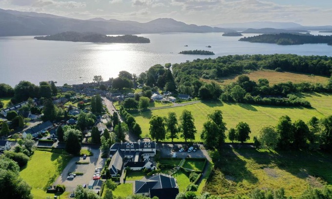 Luss Hotel | Discover The Loch Lomond Arms Hotel: Top-Rated Comfort