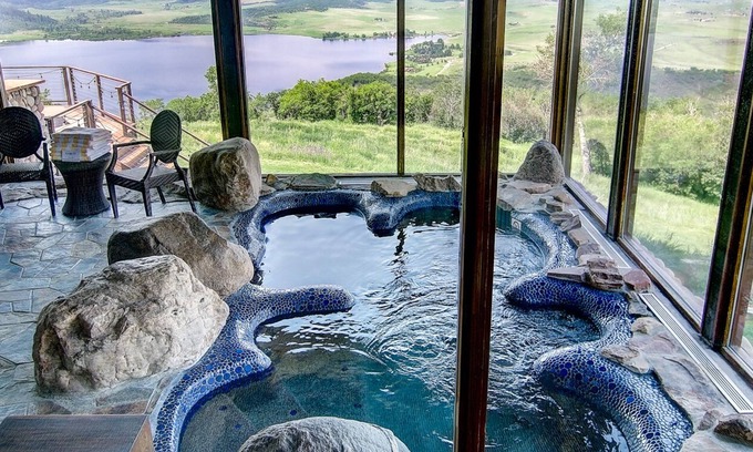 Steamboat Springs House | Discover The Lodge at Bella Vista Estate with Private Pool