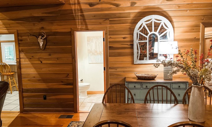 Oakland Cabin | Experience The Lodge at Enid Lake: Top-Rated Fishing Retreat