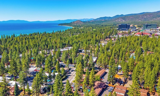 South Lake Tahoe Apartment | Relax at The Lodge at Lake Tahoe with Stunning Ocean Views