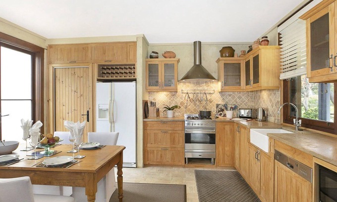 Robertson House | Experience The Lodge at Linden Hall with Pool Access