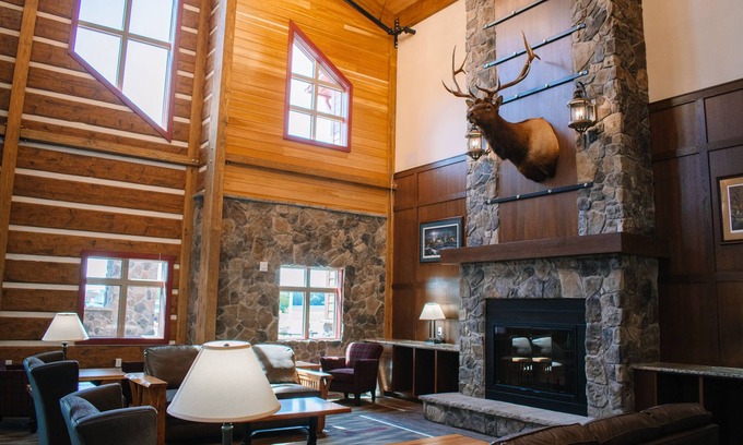 Mauston Hotel | Discover The Lodge at Mauston: Rated 9.6/10 with Pool & Spa