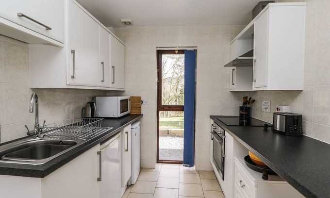 Dol-y-Gaer Cottage | The Lodge