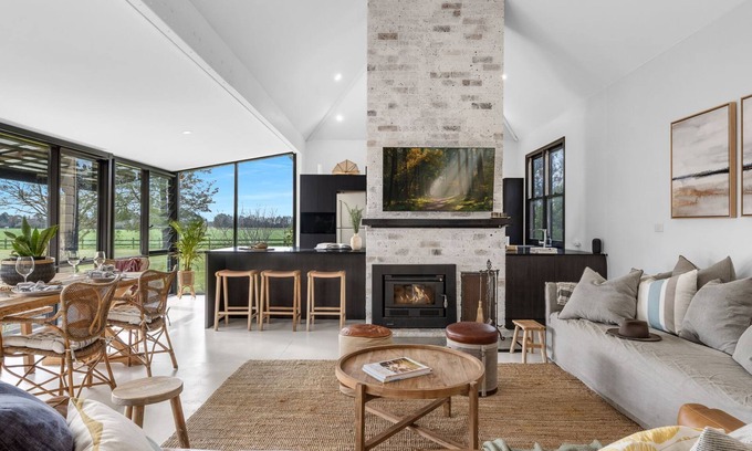 Terara House | Historic Lodge Retreat with Family-Friendly Amenities