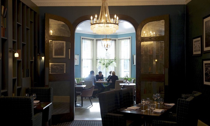 East Putney Hotel | Explore The Lodge Hotel - Putney with Spa and Dining Options