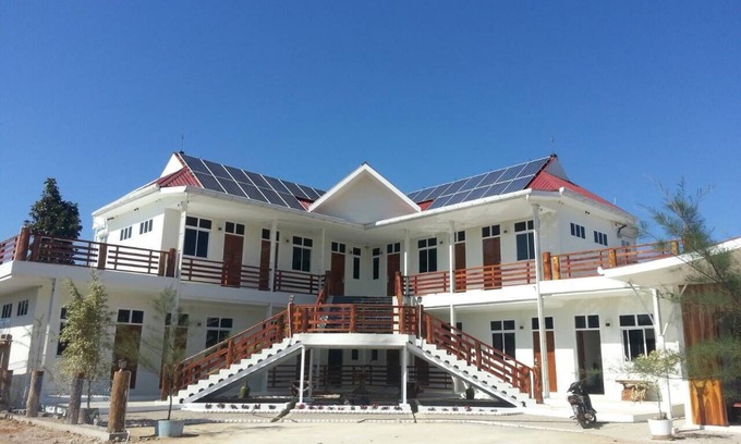 Demoso House | Cozy Family Stay at The Lodge Ngwe Taung with Breakfast