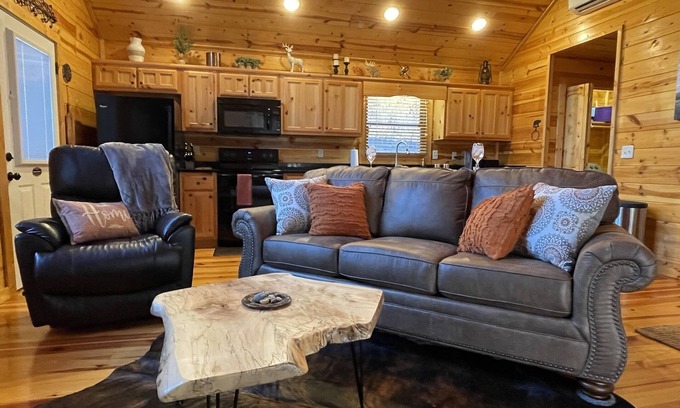 Unaka Cabin | Top-Rated The LODGE: Private Retreat with Pool & Breakfast