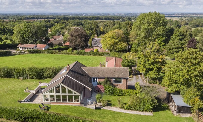 Great Broughton House | Cozy Lodge in Ingleby Greenhow: Pet-Friendly Retreat