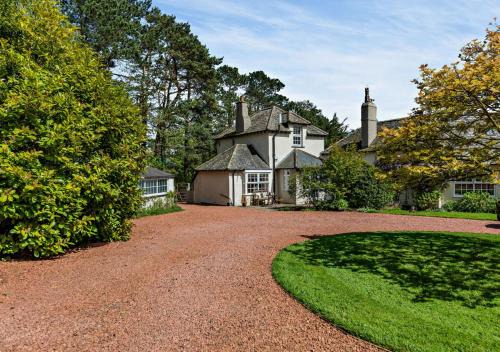 South Charlton House | Family-Friendly Getaway at The Lodge@Shirewater
