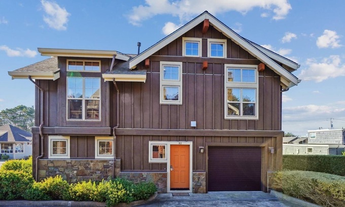 Tolovana Park House | Exquisite Lodges B-2 - Family and Pet-Friendly Retreat