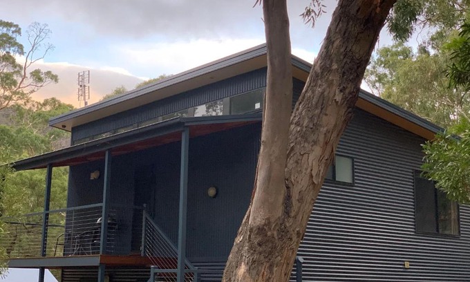 Halls Gap Villa | Family-Friendly Comfort at The Lodges Two: 4-Star Retreat