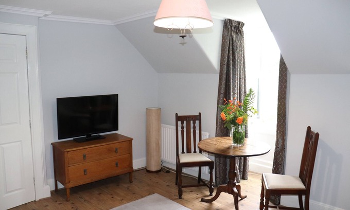 Murthly Apartment | Child-Friendly Retreat at The Loft at Craigmill House