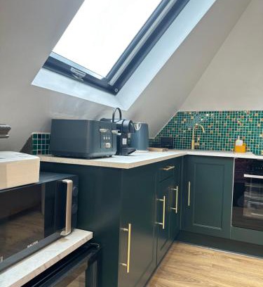 Toddington Apartment | Pet-Friendly Retreat at The Loft: No Parties Allowed
