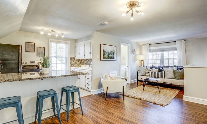 Lancaster House | Elevated Comfort at The Loft at Riverside - Guest Rated 10/10