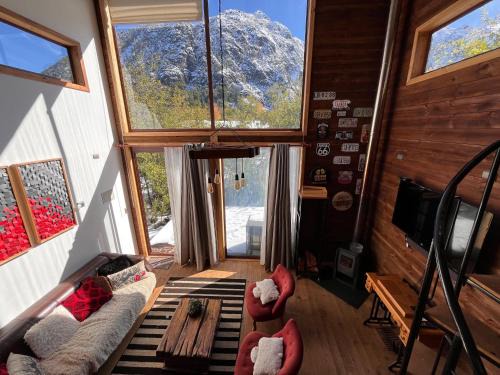Pinto Ski Chalet | Family-Friendly Retreat at The Loft with Top Guest Ratings
