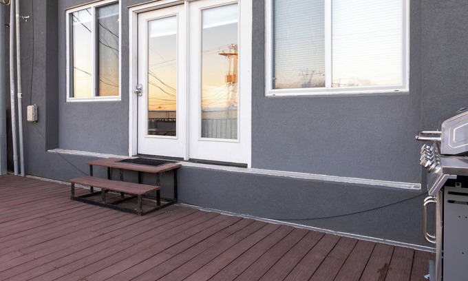 Chelsea Apartment | The Loft on Main. Cozy 2-bedroom apartment in Chelsea with all the amenities.