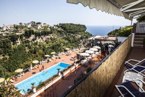 Pogerola Apartment | Charming Oceanfront Stay at The Loft Via Torricella