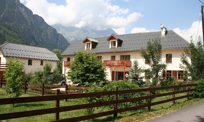Le Bourg-d'Oisans House | Ideal Getaway: The Loft for Skiing & Biking Adventures