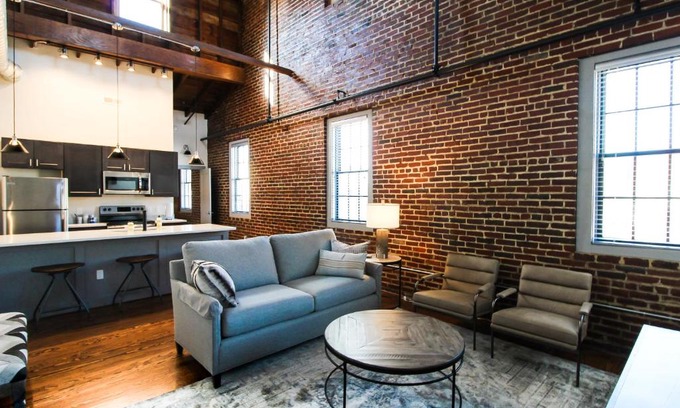 Salem Apartment | Discover The Lofts at Downtown Salem: Pet & Child Friendly