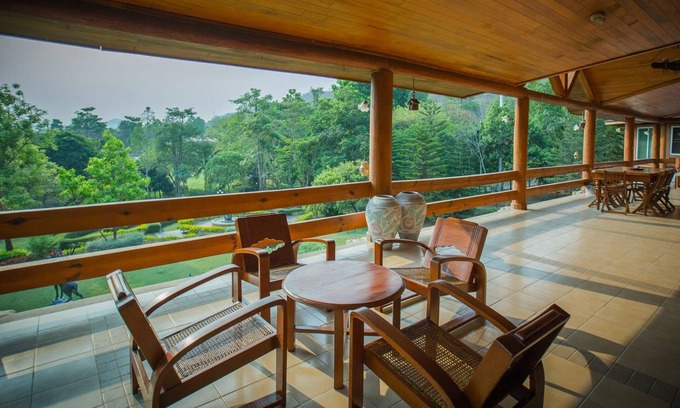 Khanong Phra Hotel | Experience the Log Home Retreat in Scenic Khao Yai