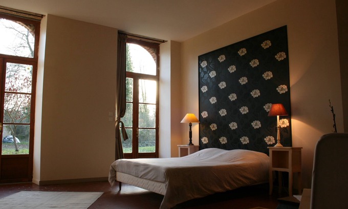 Nouan-sur-Loire House | Cozy Retreat at The Logis de Bois Fox: Family-Friendly Stay