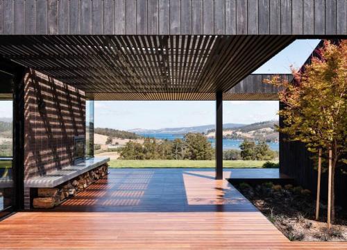 Cygnet House | Discover The Long House, Cygnet for Your Next Getaway