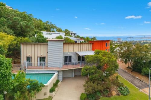 Castle Hill House | The Lookout