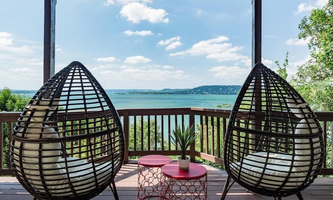 Hughes Park Lake House | The Lookout by Lodgewell Welcome to the Texas Riviera