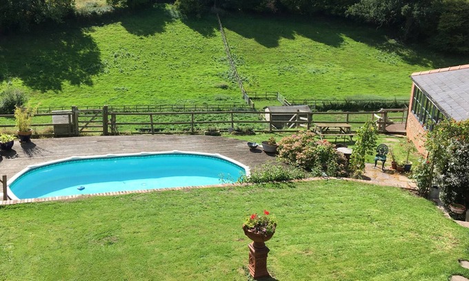 Llangrove Cottage | Discover The Lookout: Pet-Friendly Hotel with Pool & Breakfast