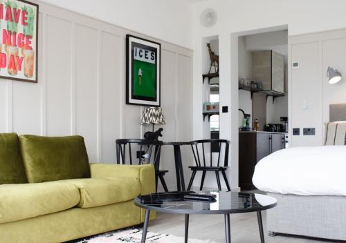 Rosses Point Apartment | Experience Comfort at The Lookout Hotel Today