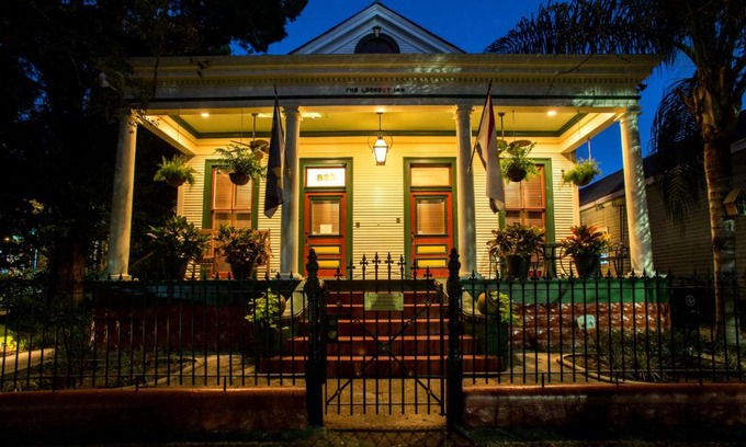 Bywater Hotel | Inviting Lookout Inn: Pet-Friendly Stays with Hot Tub & Pool