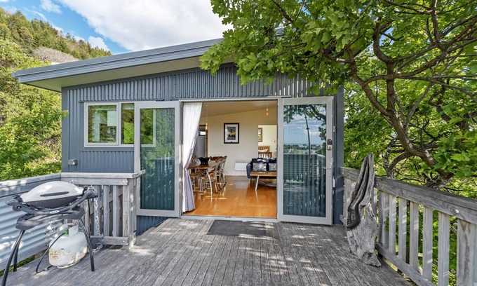 Nelson House | Scenic Home Overlooking City and Tasman Bay - Rated 9.6