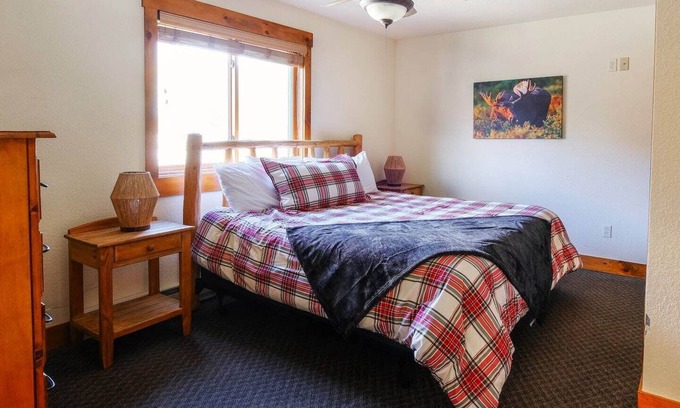 Grand Lake Apartment | Delightful Summer Escape at the Loose Moose #7