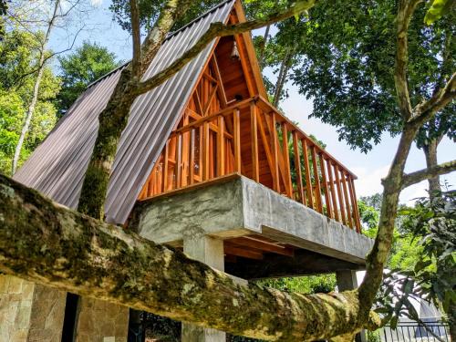 Poojapitiya Ski Chalet | Discover The Lost Paradise - Rambukewela with Pool & Breakfast
