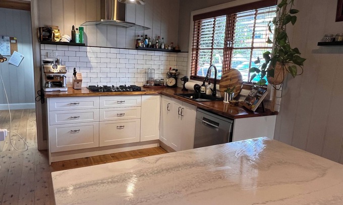 Hornsby House | The Love Shack - a peaceful Nature Retreat. Disconnect, relax and restore.