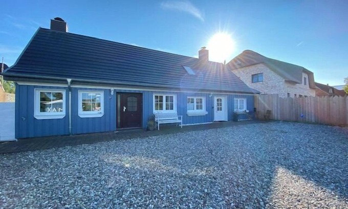 Daenschendorf Apartment | The lovingly furnished cottage on 120 square meters offers enough space for the whole family.