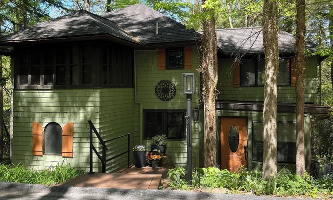 Timber Hills Cottage | New Lake View Cottage in Mount Gretna – Guest Rated 10/10!