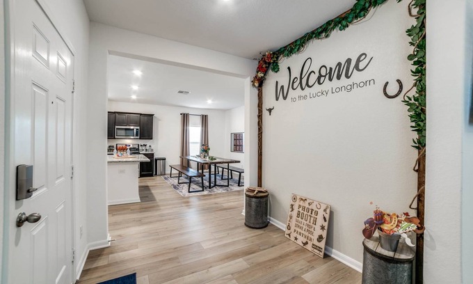 Medina Valley House | Discover The Lucky Longhorn: Family-Friendly Getaway