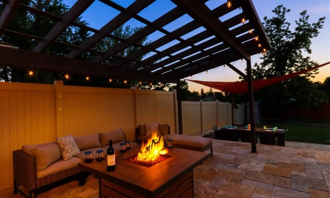 Walla Walla East House | Indulge in Relaxation at The Luxe Awaits You!