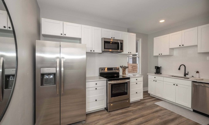 Covington Condo | Elegant Retreat at The Luxe Spot - 4-Star, Family Friendly