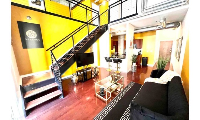 Loring Heights Apartment | Discover the Versace Loft: Guest Rated 10/10 in Midtown