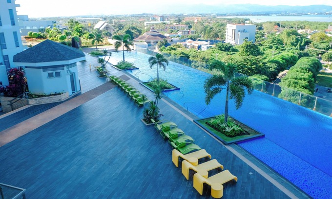 Lapu-Lapu Apartment | Discover The Mactan Newtown: Beachfront Bliss Awaits