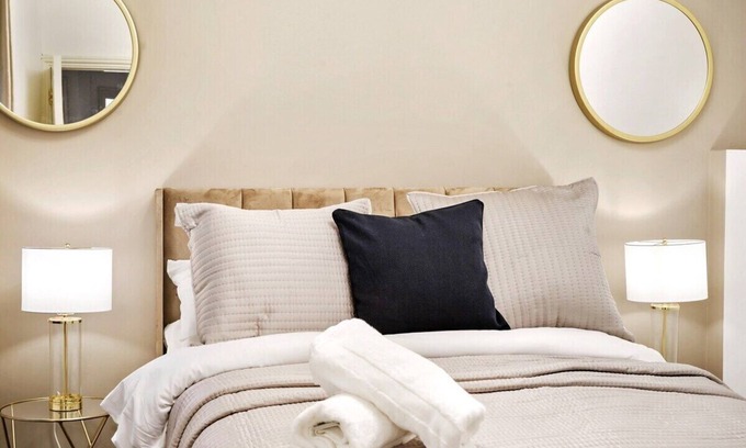 Gravesend Apartment | Discover Family-Friendly Stays at The Madrian Hotel