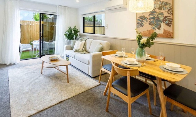 Christchurch City Centre House | Top-Rated The Majestic Retreat: Family-Friendly CBD Stay