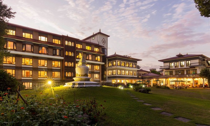Thamel Hotel | Elegant Stay at The Malla Hotel with Pool and Spa