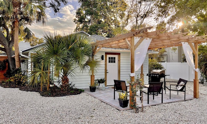 South Sarasota House | Unwind at The Mango House: Cozy Beach Cottage Retreat