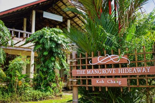 Koh Chang Tai Resort | Cozy Retreat at The Mangrove Hideaway Kohchang with Breakfast