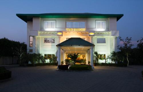 Kashipur Hotel | Indulgent Getaway at The Manor Kashipur by Leisure Hotels