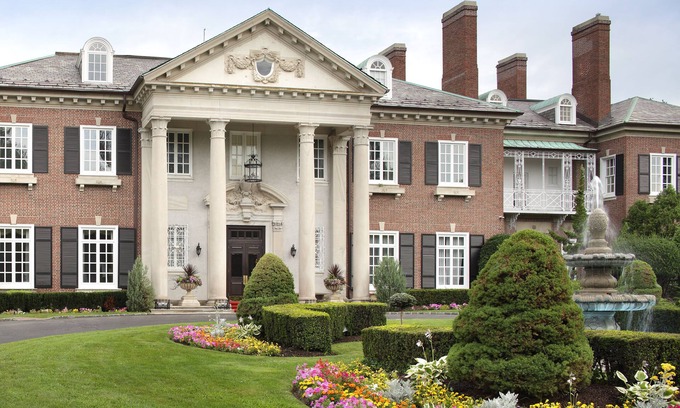 Glen Cove Hotel | Elegant Escape at The Mansion at Glen Cove: Spa & More