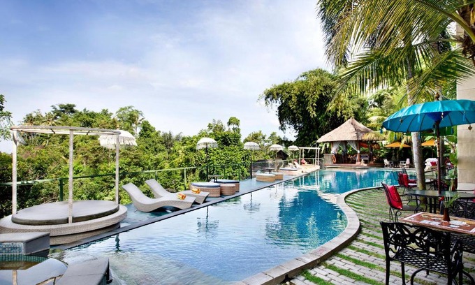 Sayan Resort | Experience The Mansion Resort Hotel & Spa: Oceanfront Bliss